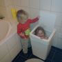 Amelie moet in de was...