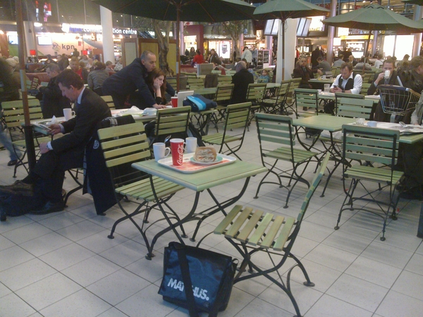 Is flying to BCN in a bit... Coffee at Schiphol anyone?