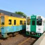 由利高原鉄道、前郷駅。列車交換でのタブレット受け渡し。