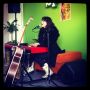 nachtegaaltje die zo nu en dan schattig d'r teksten vergeet... #spotifylive cc @tendamme
