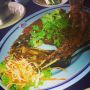 #seafood  จานหลังสุดเป็นปลากะพงทอดกระเทียม #lunch
