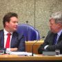 Sussende woorden van aartsvader Opstelten tegen #Weekers Komt wel goed jongen. #liplezen 