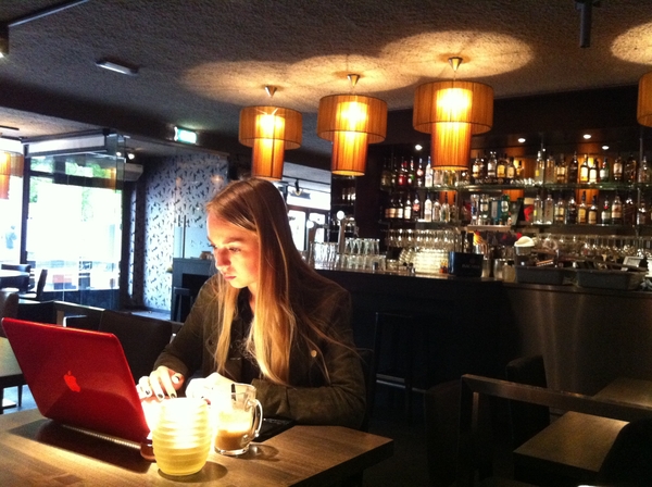 pimping the #barca backchannel with @eelcowynia and his not tweeting intern Nicky