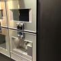 @Maffie08 bij Gaggenau, steken ze een deurdikte uit, dus daar geldt de betekenis dubbel , ;-) #design #extraruimte 