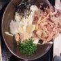 藤森にあるうどん屋さん行ってきました。注文ごとに天ぷらあげてくれて、そしてうどんもしこしこ！ボリュームあって最高でした(*^^*)