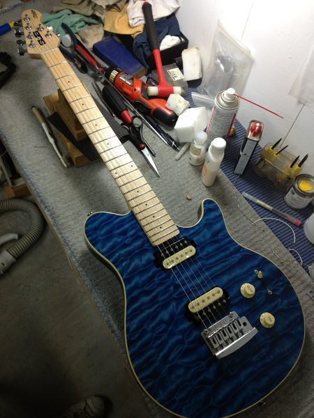 Squier Stratocaster インドネシア 2013年製 【公式通販】