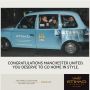 Zit je dan.. United spelers in een branded taxi 